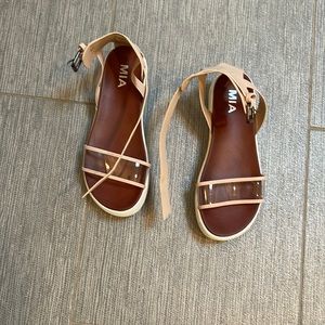 Mia Sandals size 6 hardly worn as you can see in great condition